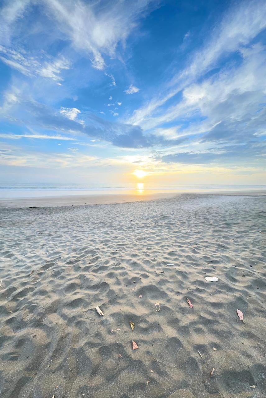 Tamarindo Beach, Prime Location, Fantastic Watersalt Pool & Cold Plunge, Family & Friends Екстер'єр фото